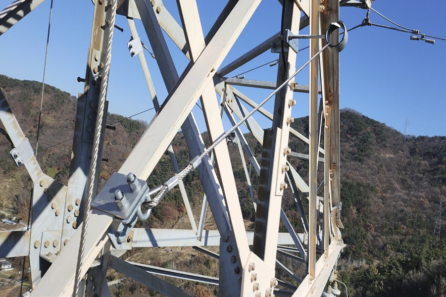 345kV 철탑 추락방지장치 설치공사